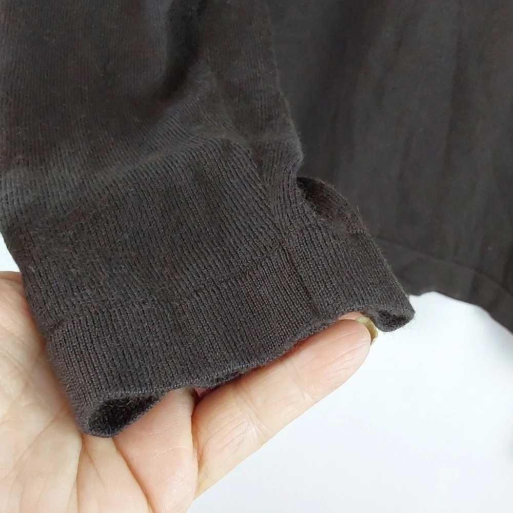 Banana Republic| Mens Black Cashmere/Silk V Neck Soft Neutral Sweater Preppy L